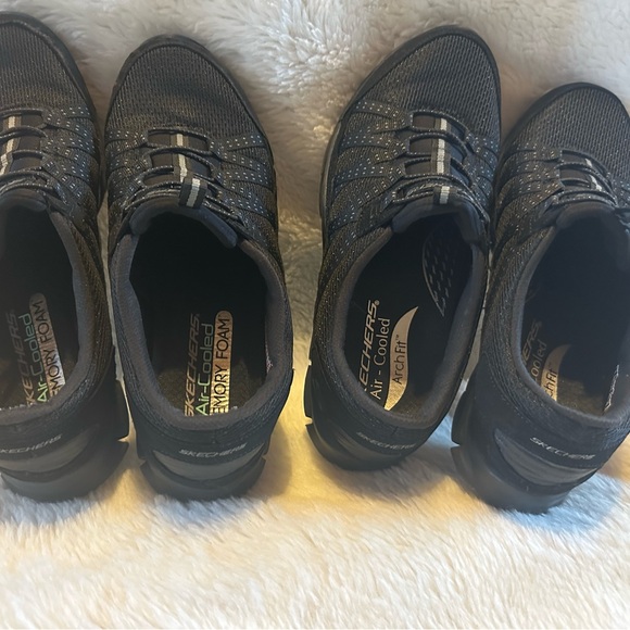 Sketchers Women’s Gratis Strolling Sneaker Shoes Size 9 M 2 Pairs - Picture 2 of 16